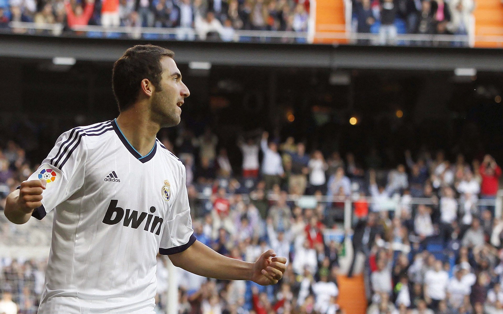 关键时刻，他的“死角三分”总能一击必中，成比赛“救星”！，死角解释