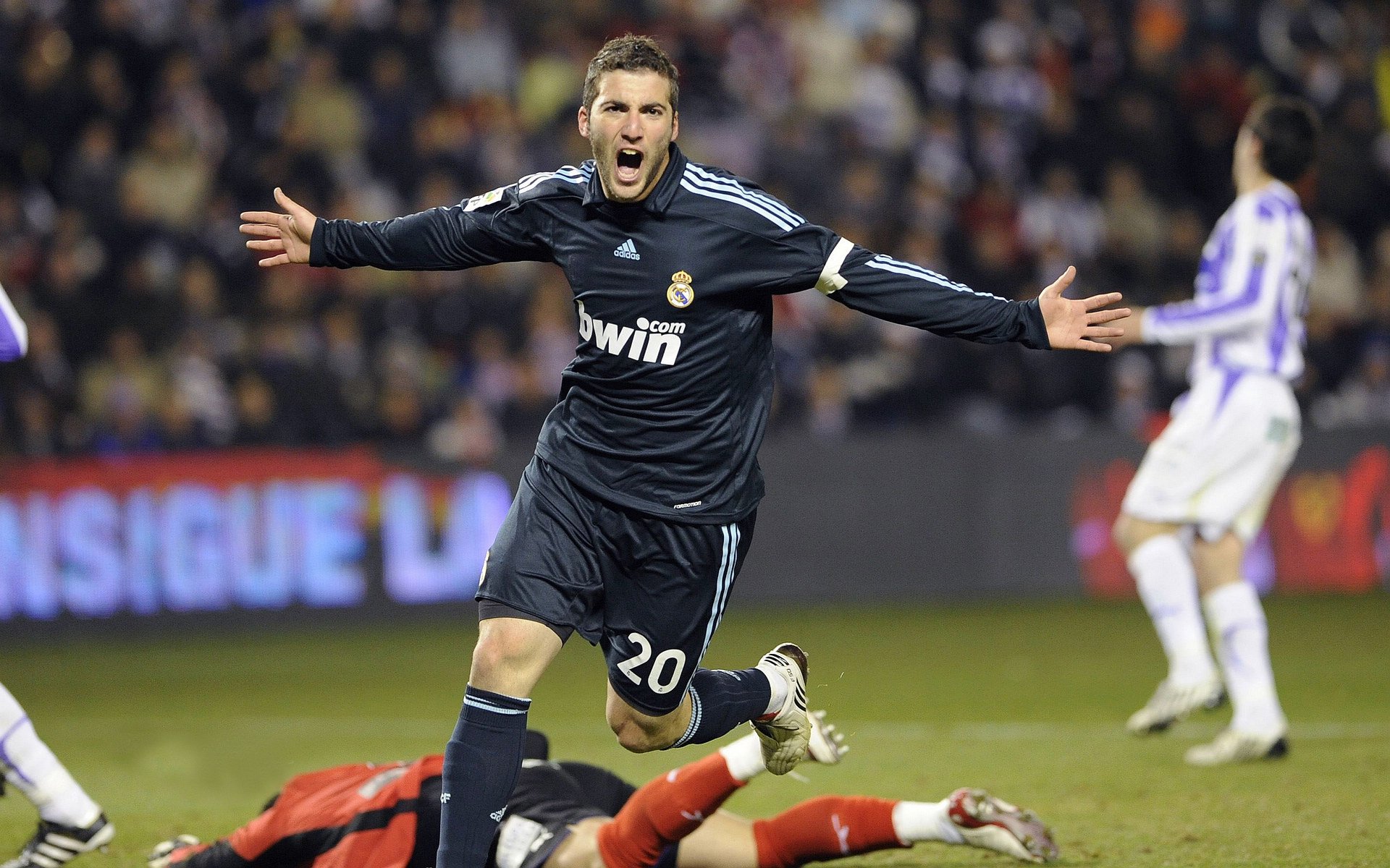 开云·体育官网-德甲激战，教练强调团队合作，德甲激战,教练强调团队合作怎么办